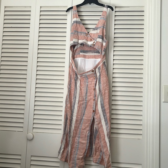 Dress - Picture 2 of 8